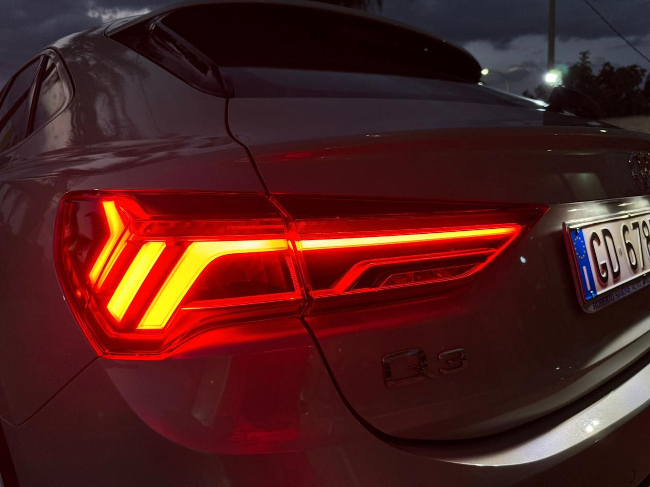 Audi Q3 Sportback 35 TDI S-tronic Business Plus Matrix