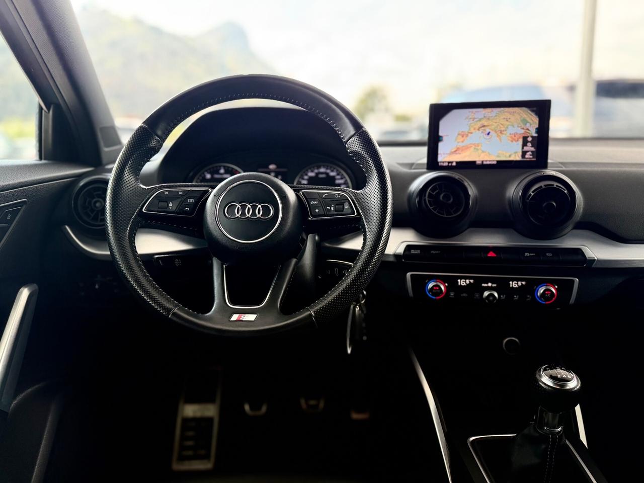 AUDI Q2 1.6 TDI S LINE Edition*LED*NAVI