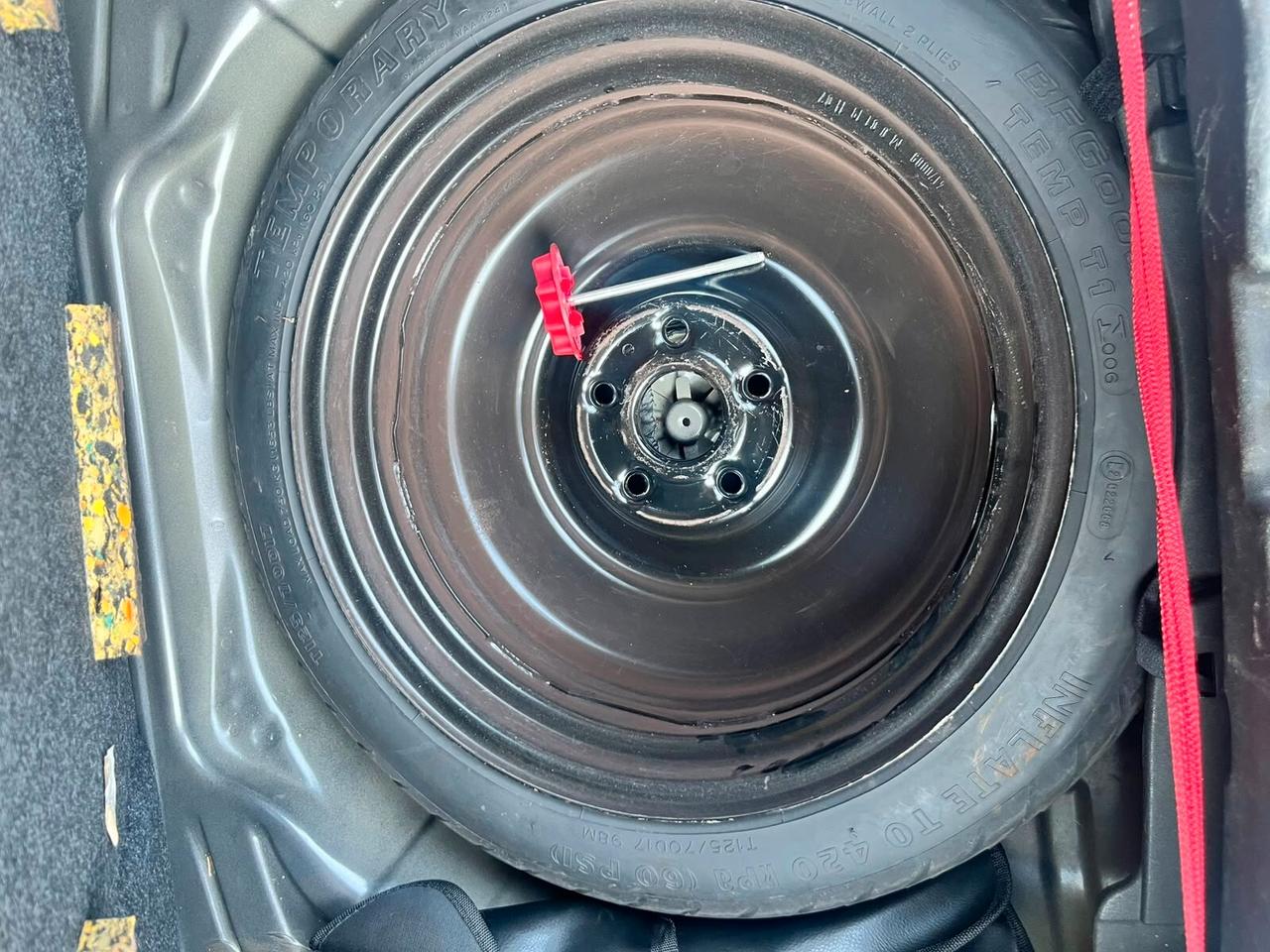 Toyota Auris 1.4 benzina