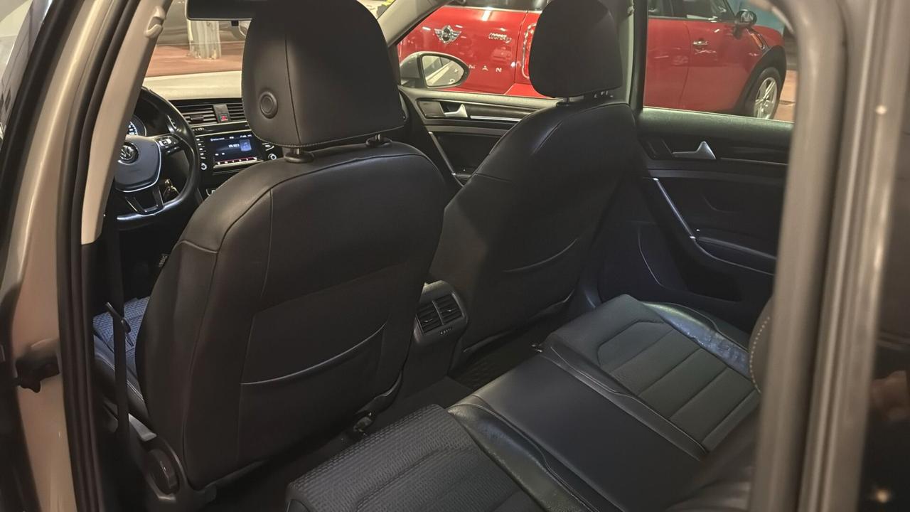 Volkswagen Golf Variant 1.4 TGI DSG Highline BlueMotion