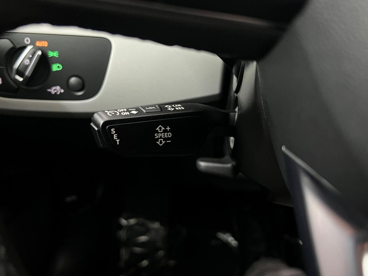 AUDI A4 V 2019 Avant A4 Avant 40 2.0 tdi mhev Business 204cv s-tronic