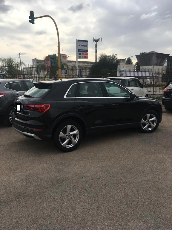 Audi Q3 35 TDI S tronic Business Advanced