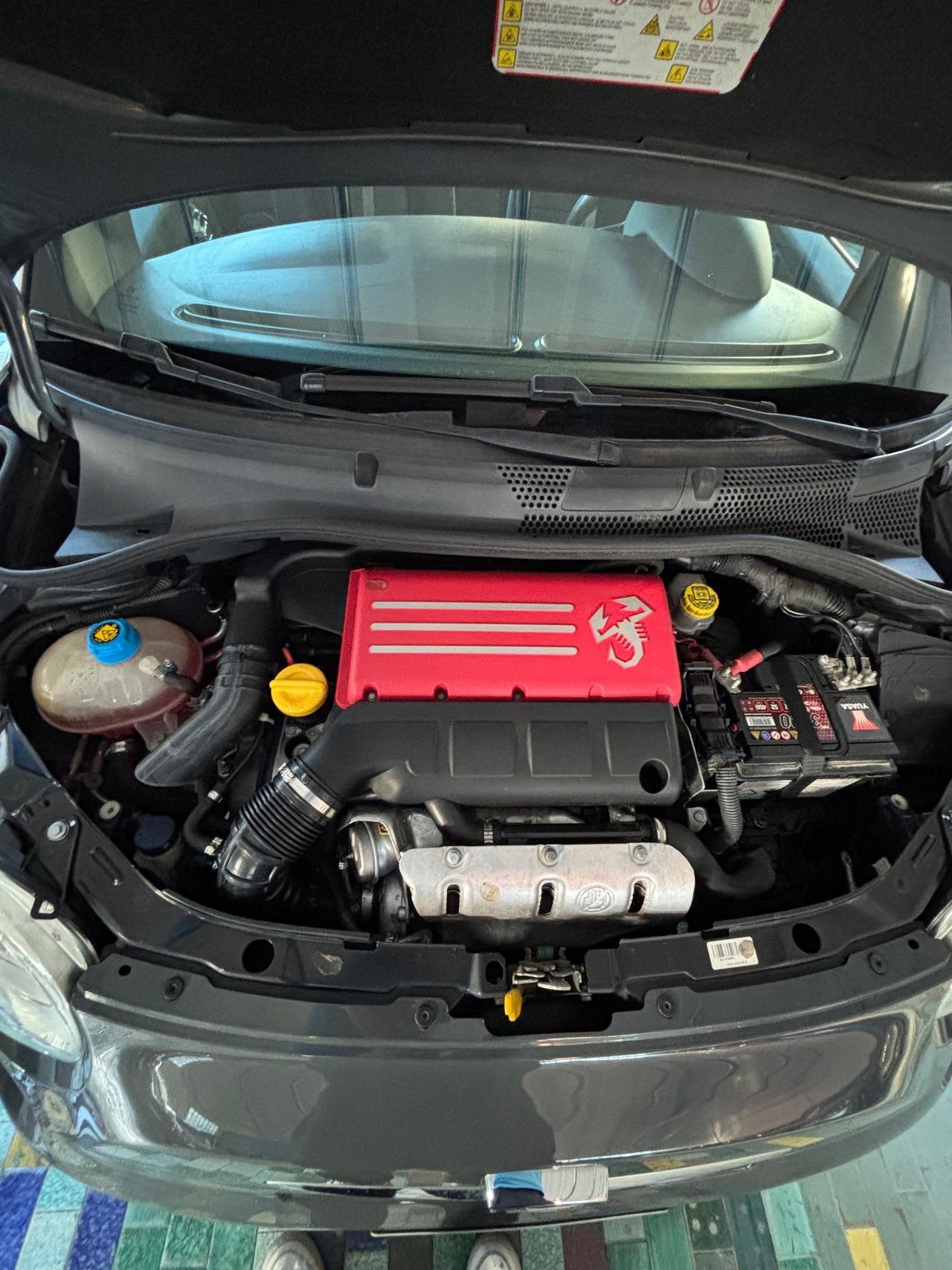 Abarth 595 1.4 Turbo T-Jet 135CV Custom