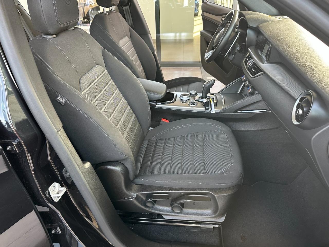 Alfa Romeo Stelvio 2.2 t Sprint Q4 210cv auto