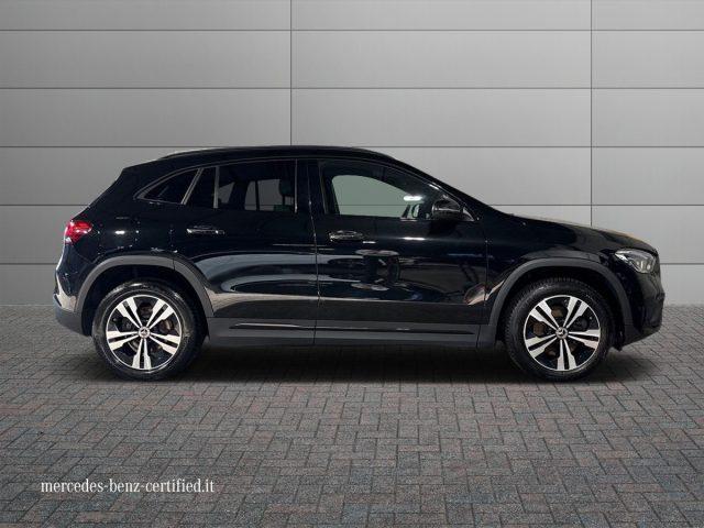 MERCEDES-BENZ GLA 250 e hybrid EQ Sport Plus