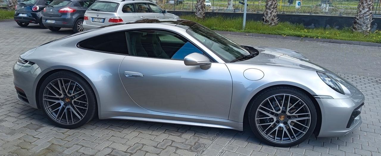 Porsche 992 Carrera Coupe' 385cv Tetto-Pelle-Navi-Sport Crono-Matrix-R21/20-Burmaster