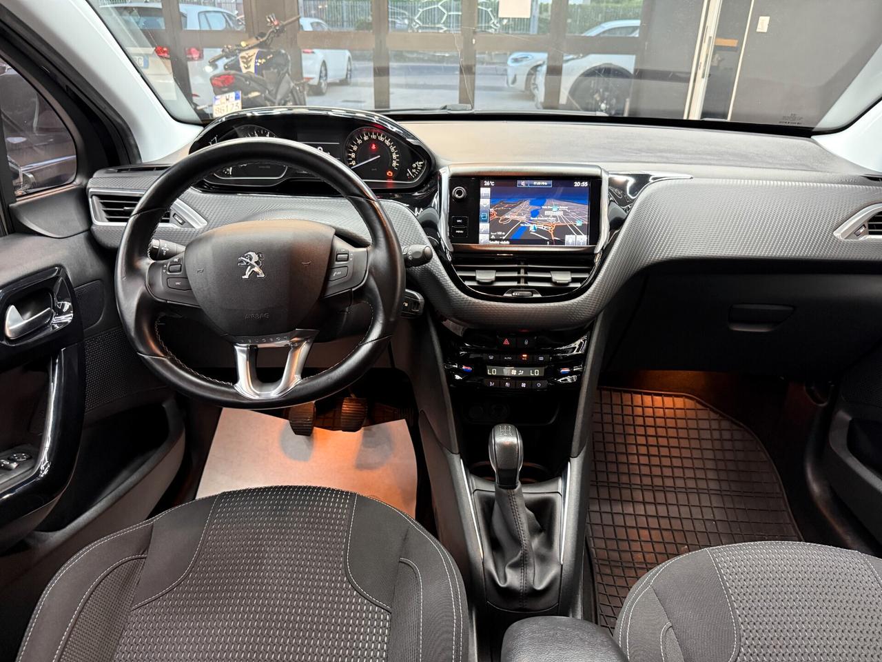 Peugeot 208 1.2 82CV puretech Allure OK NEOPATENTATI
