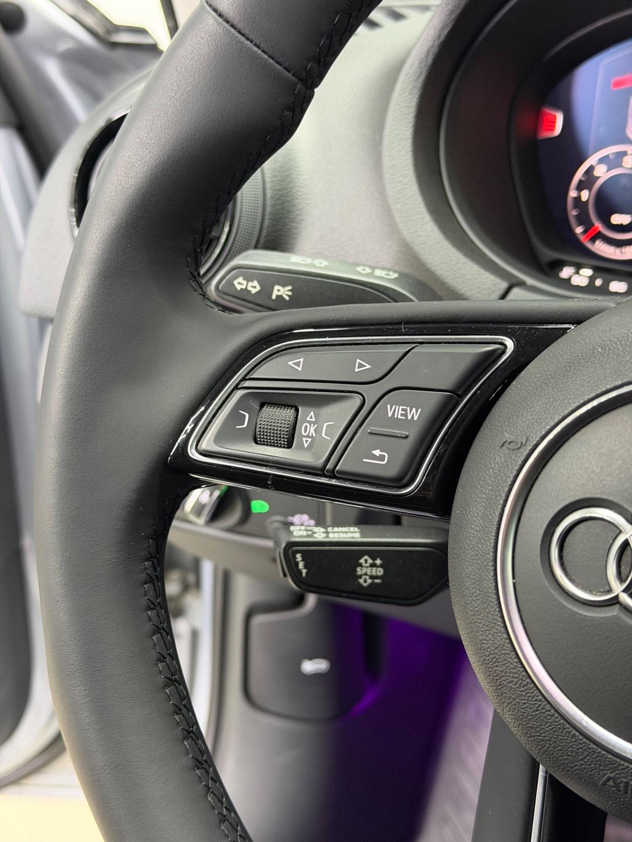 Audi A3 SPB 30 TDI S line identity Black Virtual