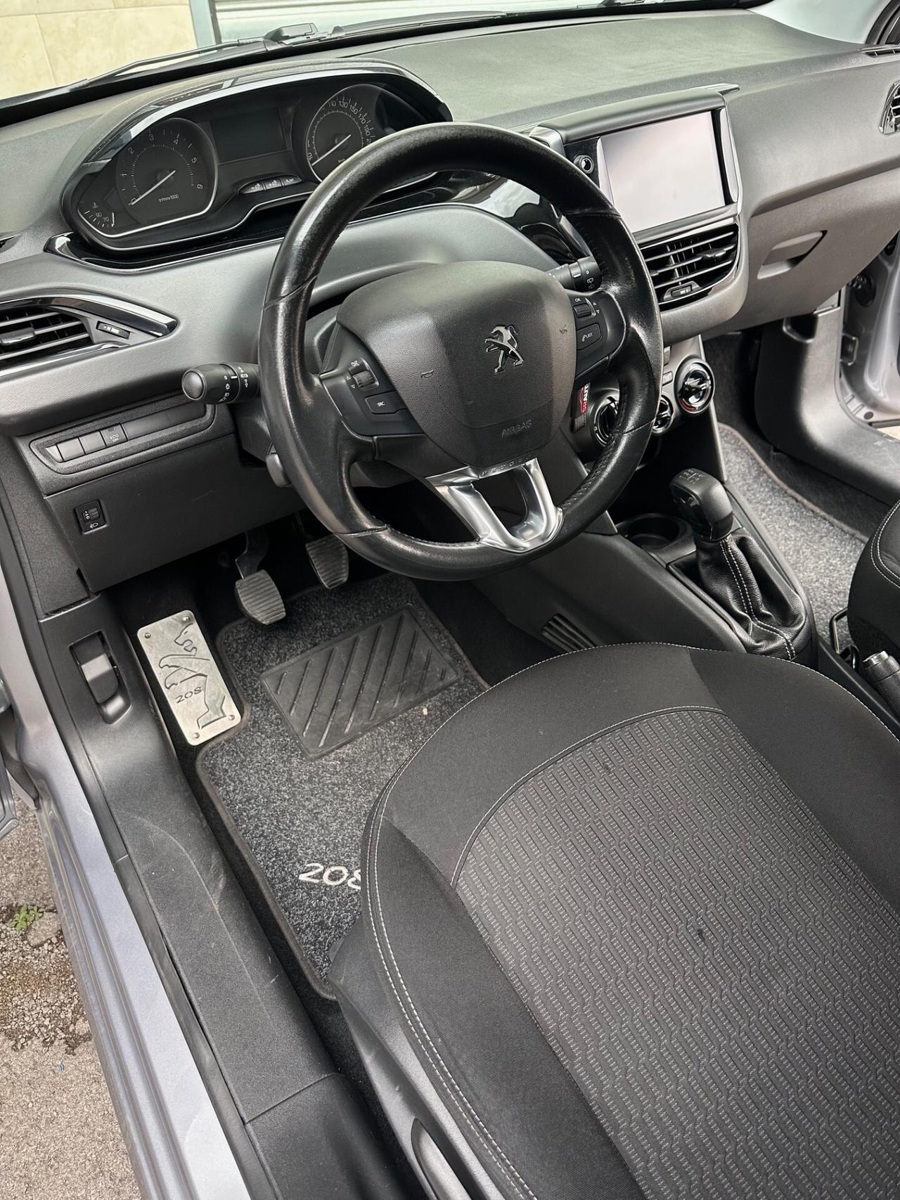 Peugeot 208 1.5 BlueHDi 100cv 5p. Allure