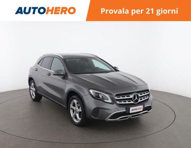 MERCEDES-BENZ GLA 200 d Automatic Sport