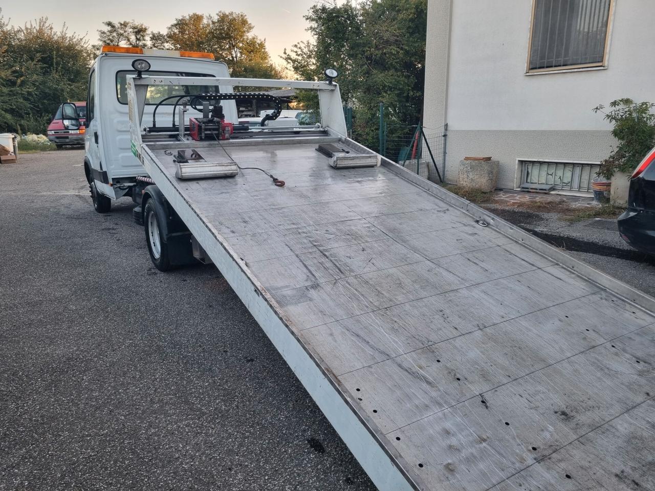 Iveco daily carroattrezzi