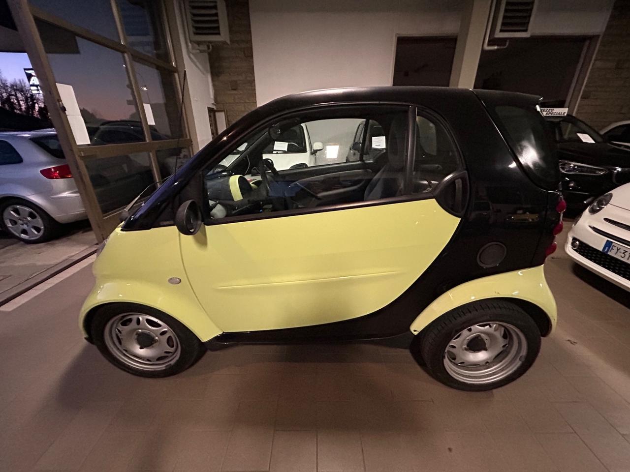 Smart ForTwo 700 coupé pure (45 kW)