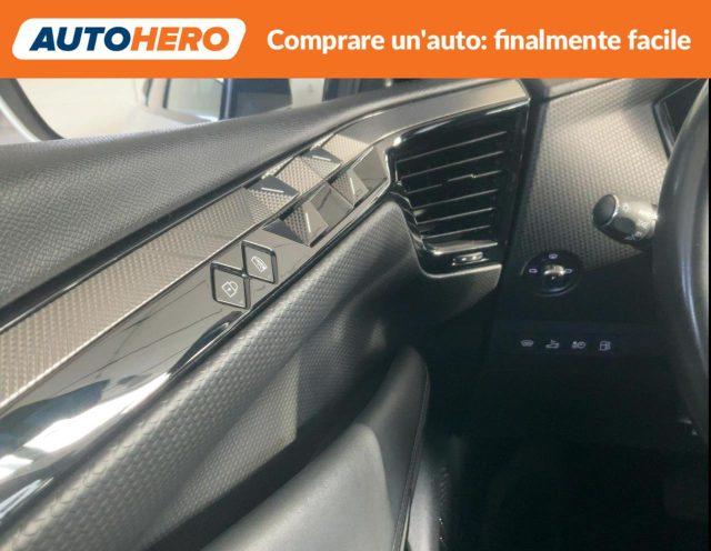 DS AUTOMOBILES DS 4 E-Tense 225 Cross Trocadero