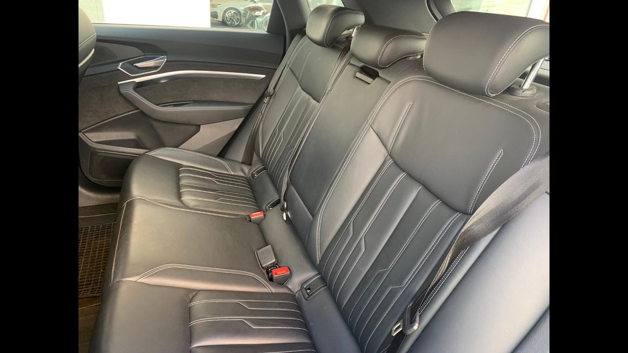Audi E-TRON 265