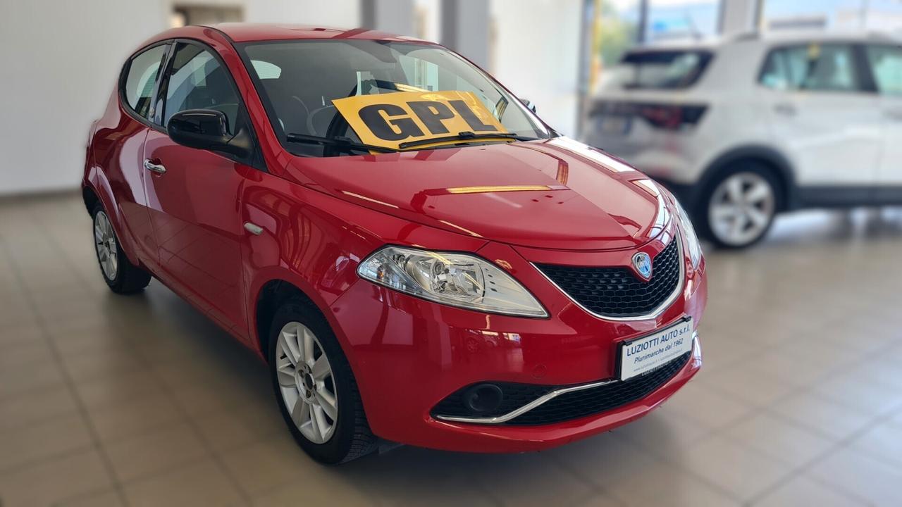 Lancia Ypsilon 1.2 GPL GOLD