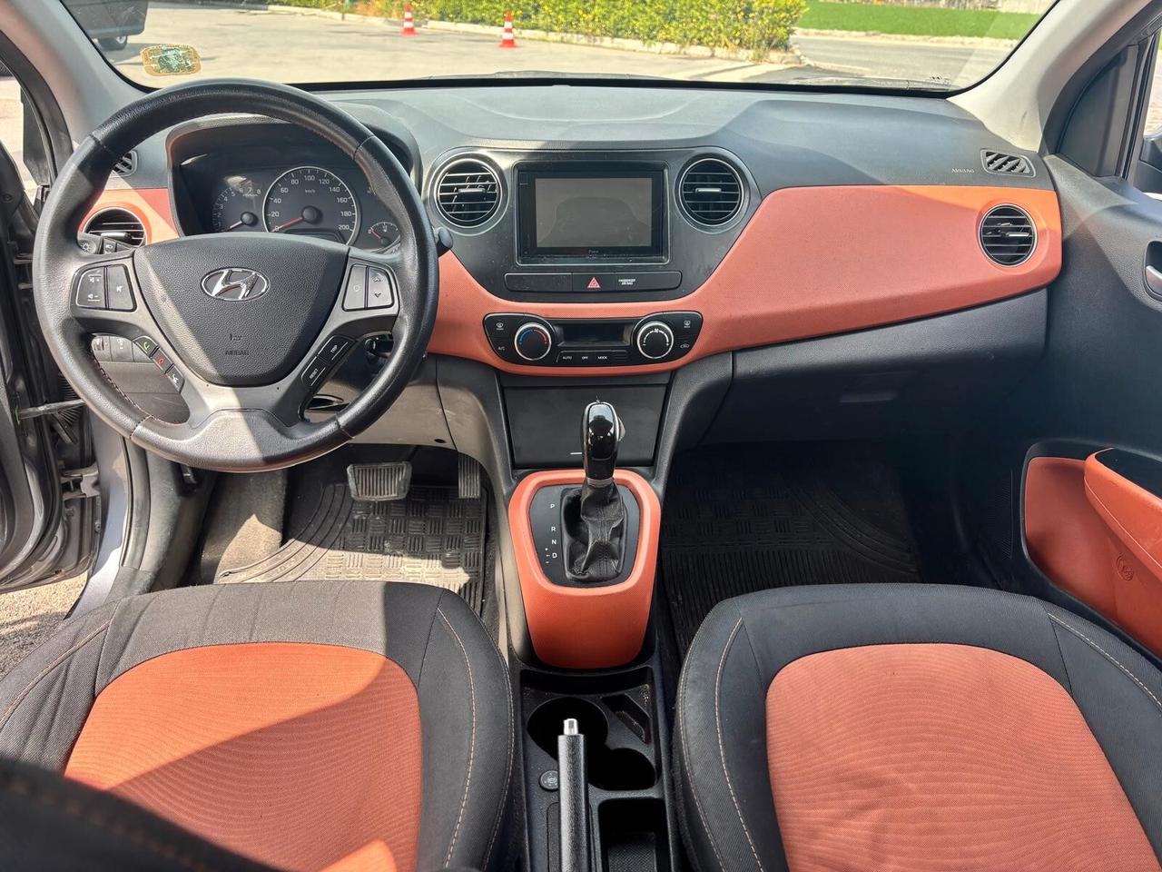 Hyundai i10 CAMBIO AUTOMATICO / GPL