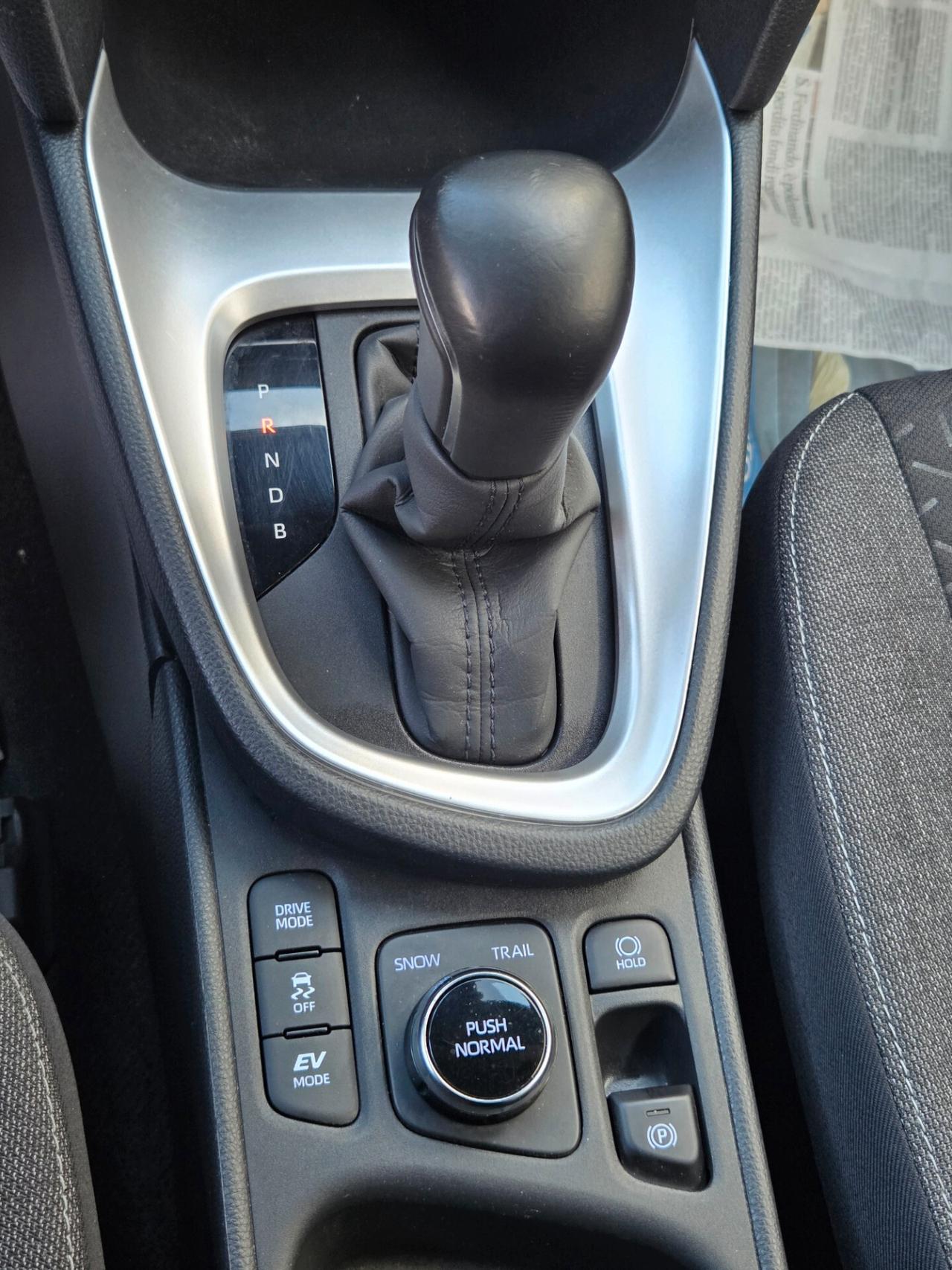 TOYOTA YARIS CROSS LOUNGE 1.5 Hybrid