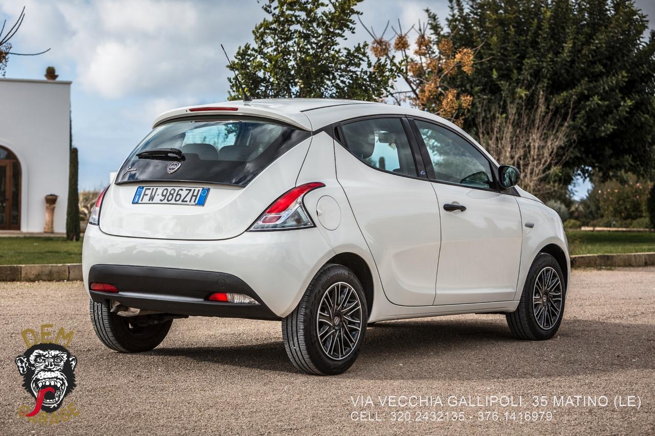 Lancia Ypsilon 1.2 69 CV 5 porte Elefantino Blu