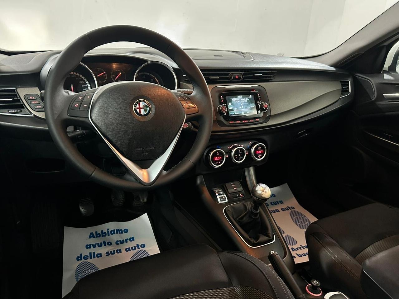Alfa Romeo Giulietta 1.6 JTDm-2 120 CV Distinctive