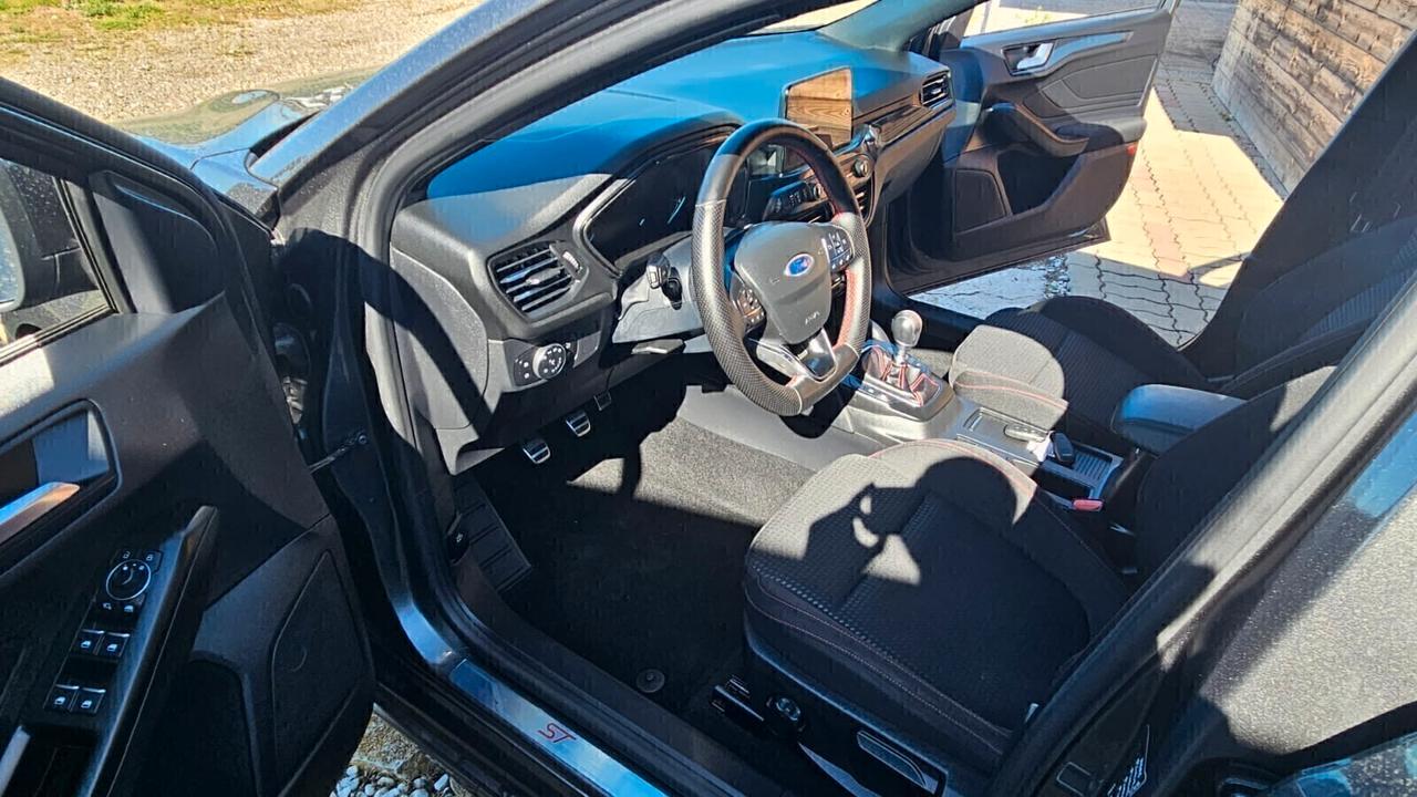 Ford Focus 1.0 EcoBoost Hybrid 125 CV 5p. ST Line X
