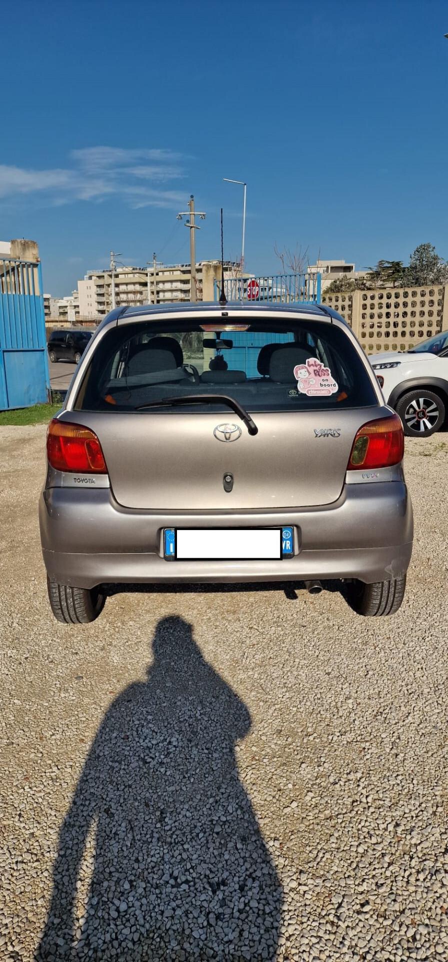 Toyota Yaris 1.0 5porte Sol 100.000km