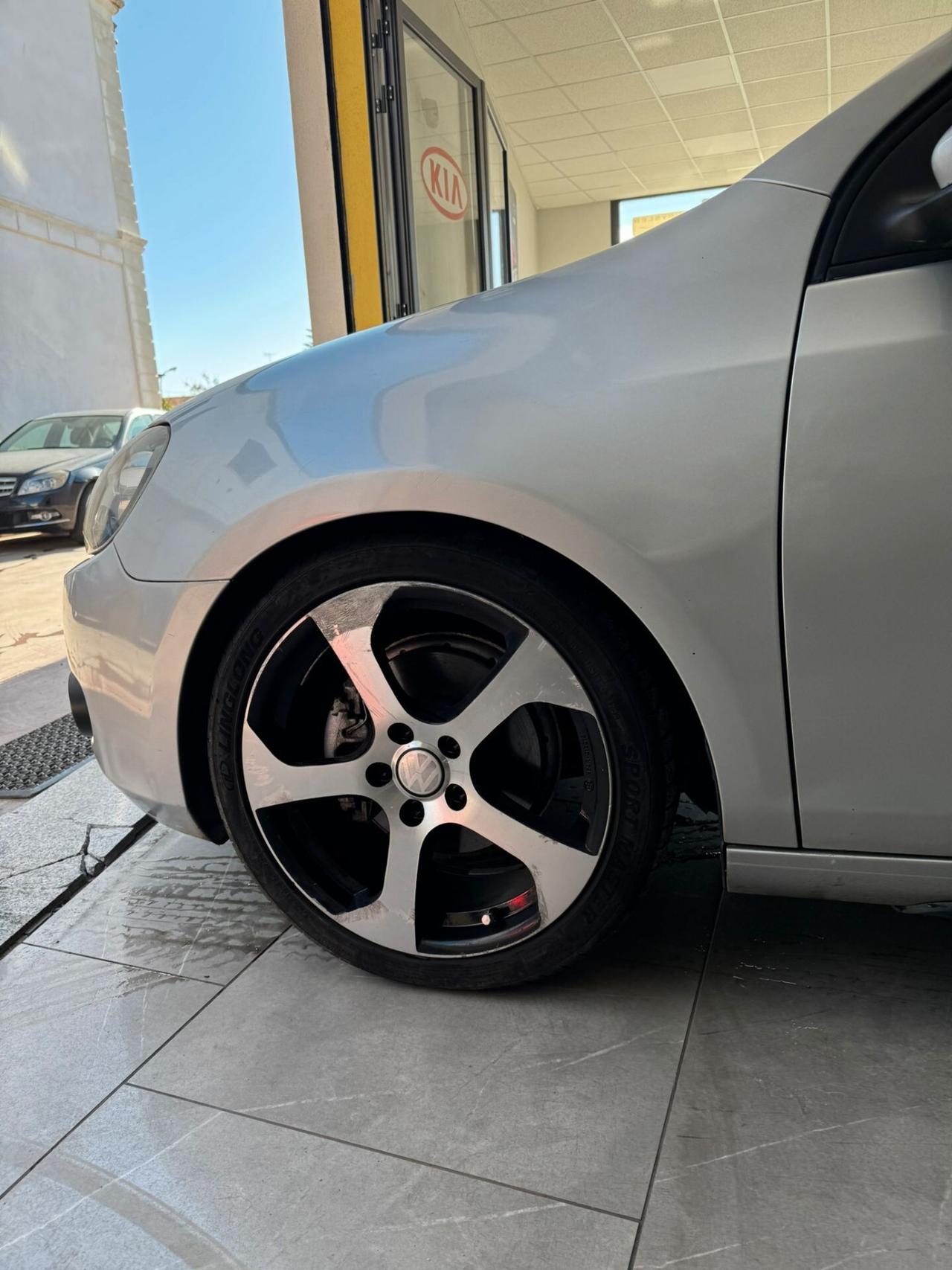 Volkswagen Golf 2.0 TDI 5p. Highline BlueMotion Technology