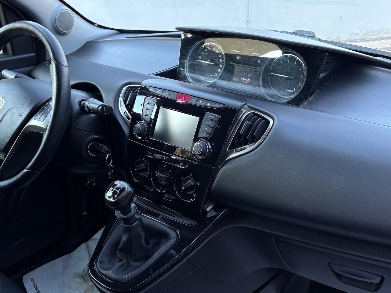Lancia Ypsilon 1.2 69 CV 5 porte S&S Gold