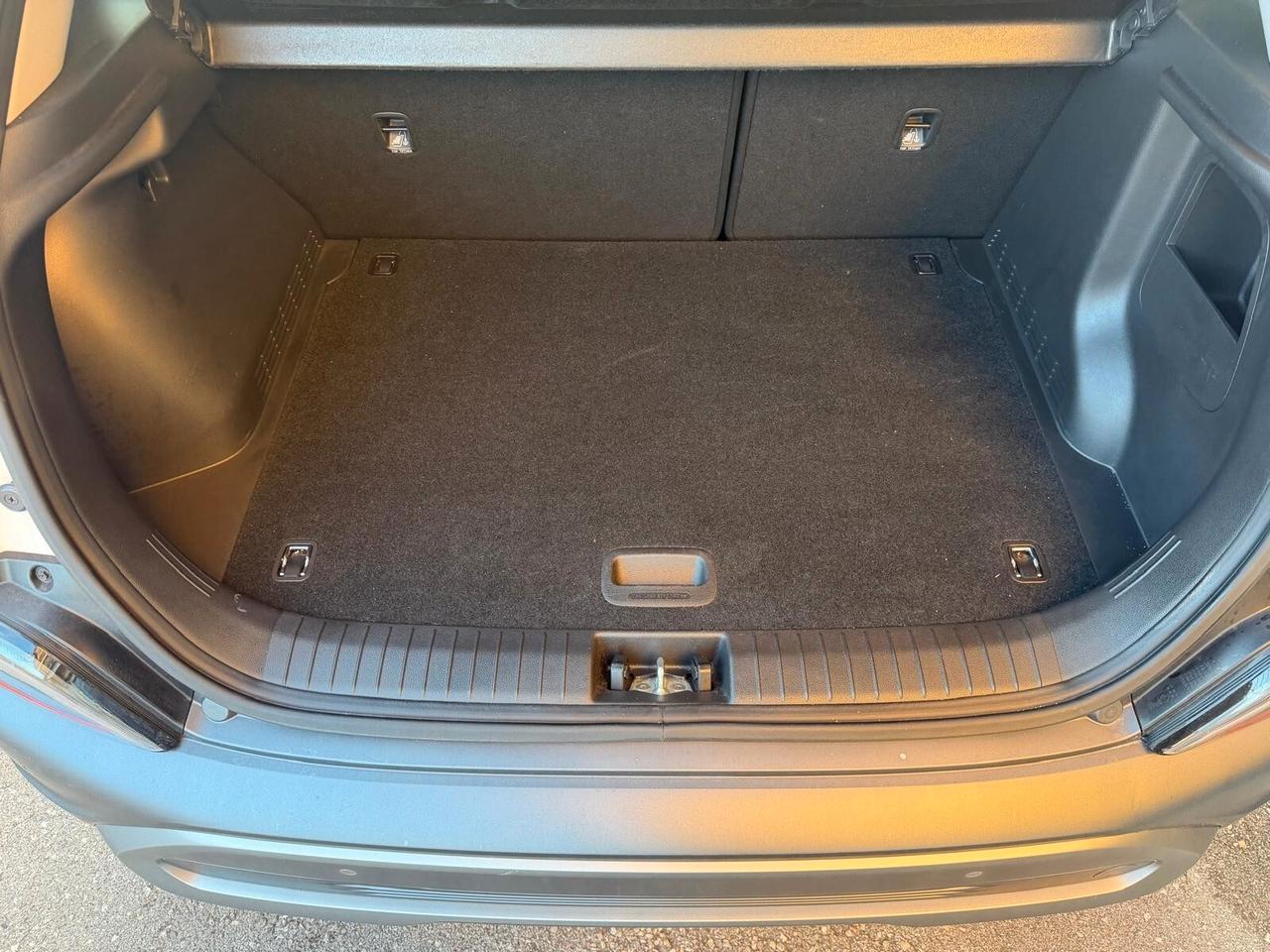 Hyundai Kona HEV 1.6 DCT full hybrid 142 cv