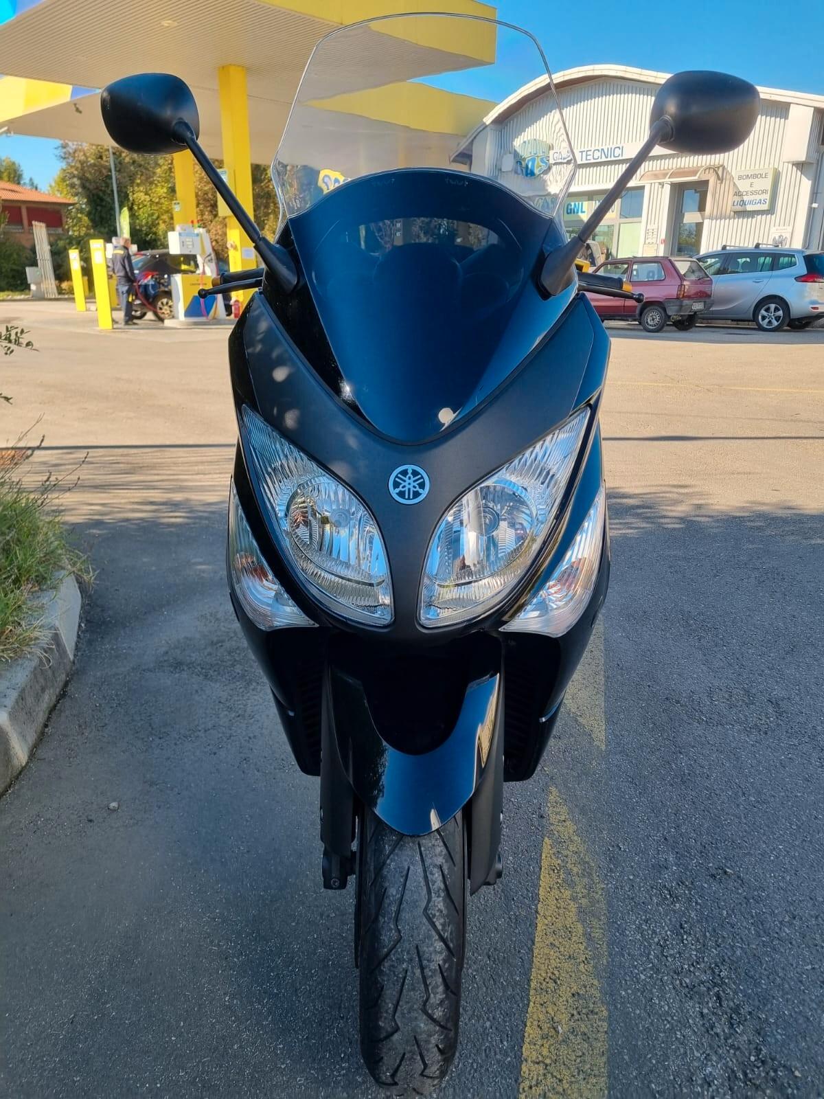 Yamaha TMAX 500