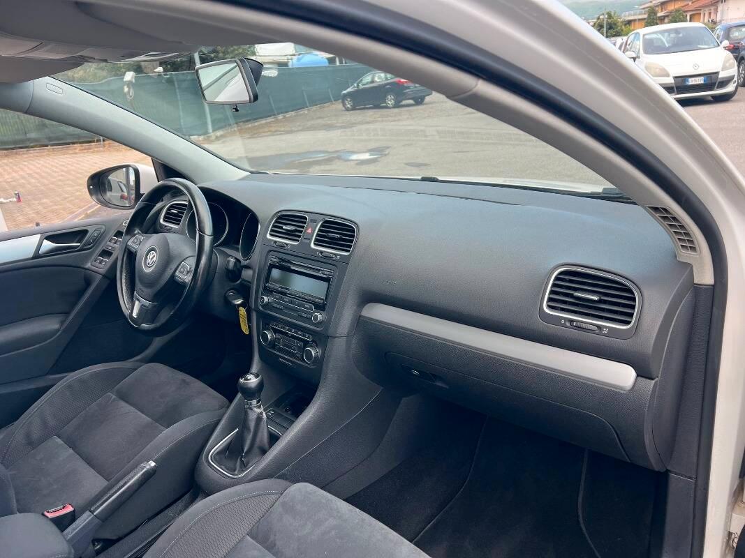 Volkswagen Golf 1.6 tdi Highline 5p