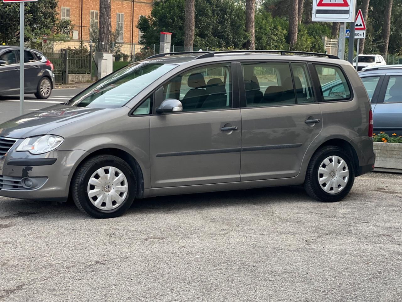 Volkswagen Touran 1.6 Trendline Bifuel G