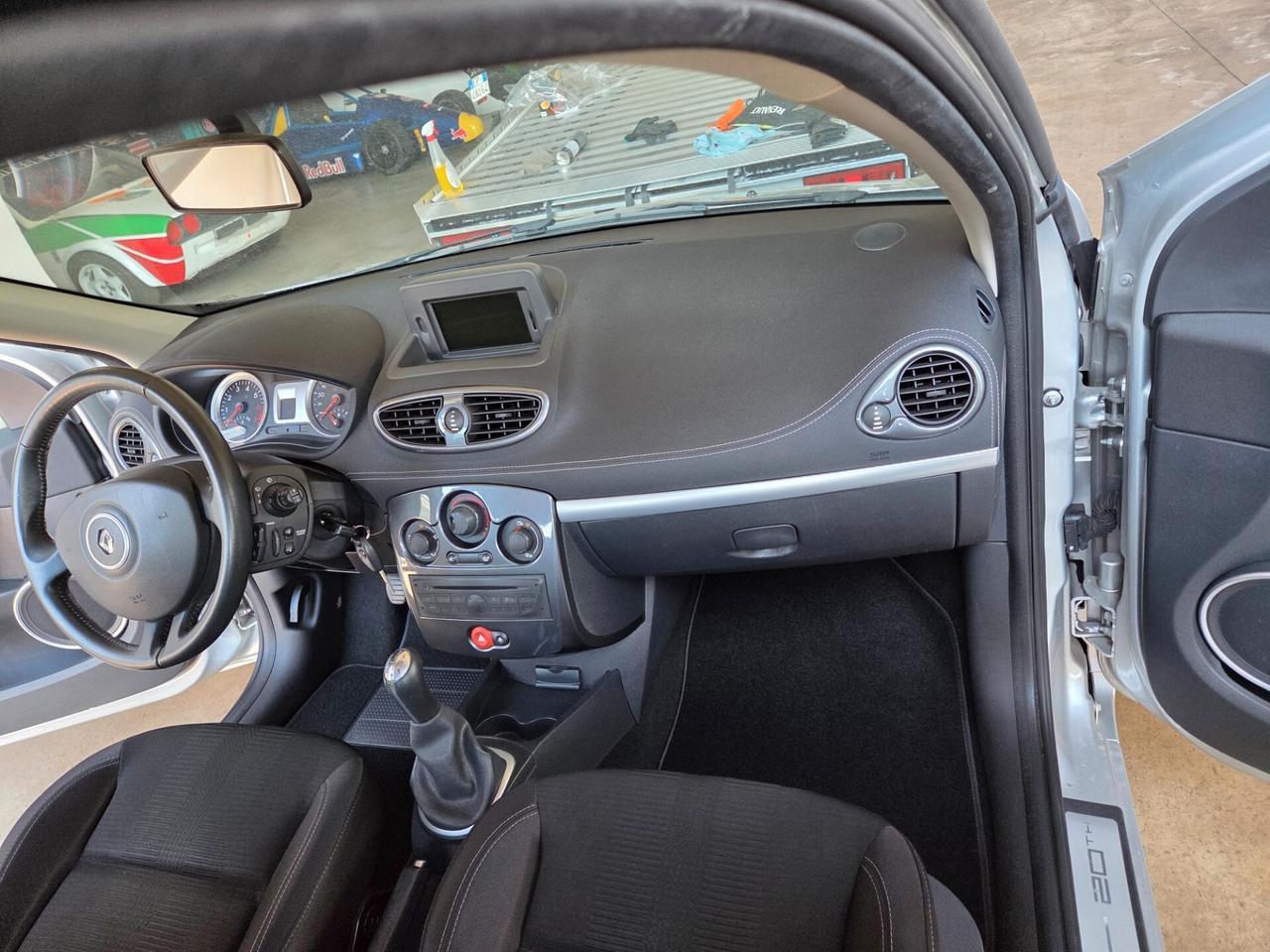 Renault Clio 1.2 Benzina, 5 Porte , Solo 61.000Km! Garanzia! 2011