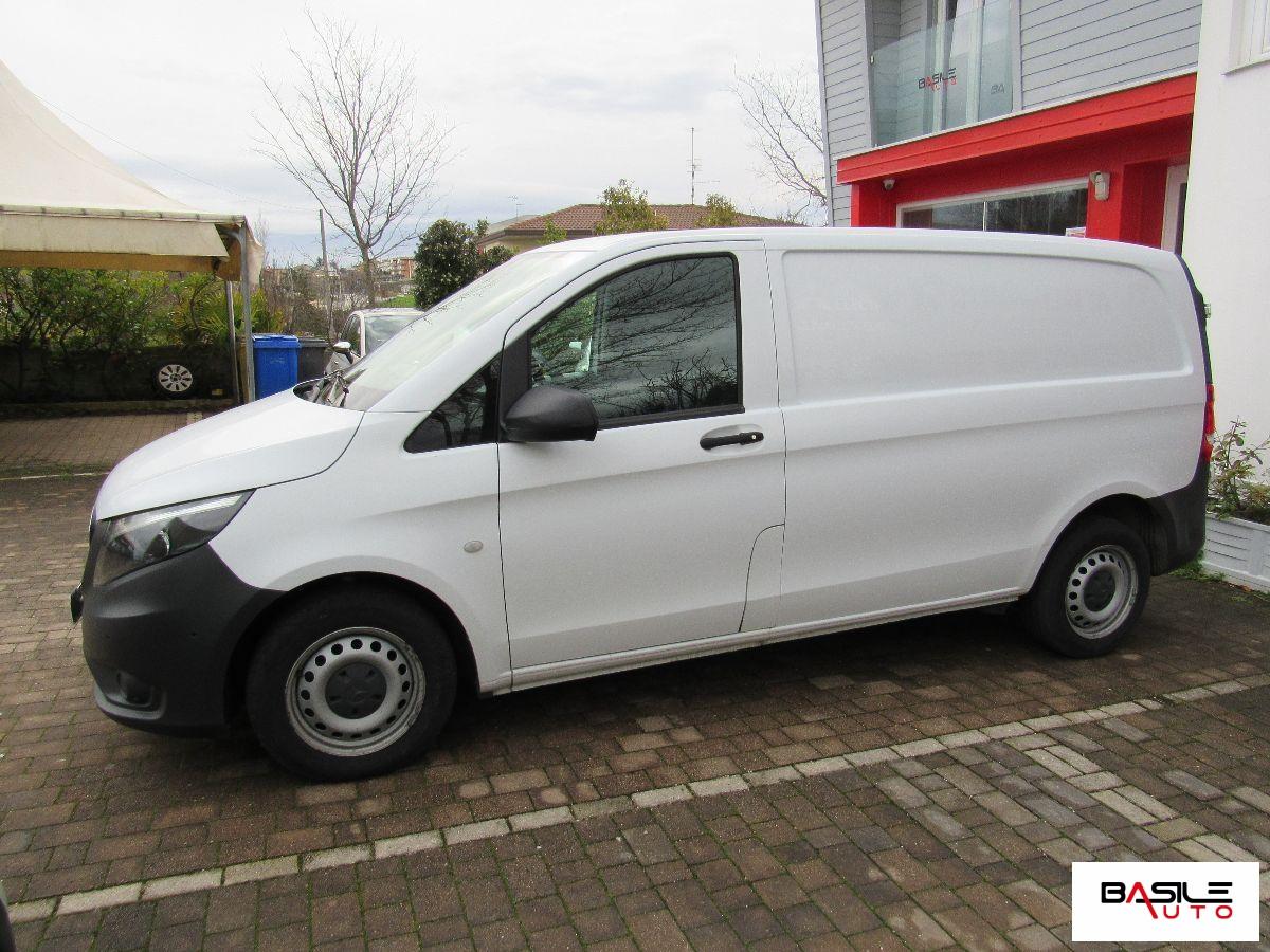MERCEDES - Vito