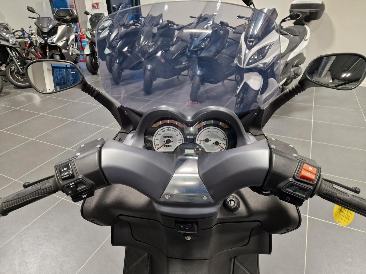 Aprilia Atlantic 300 Nero 2011