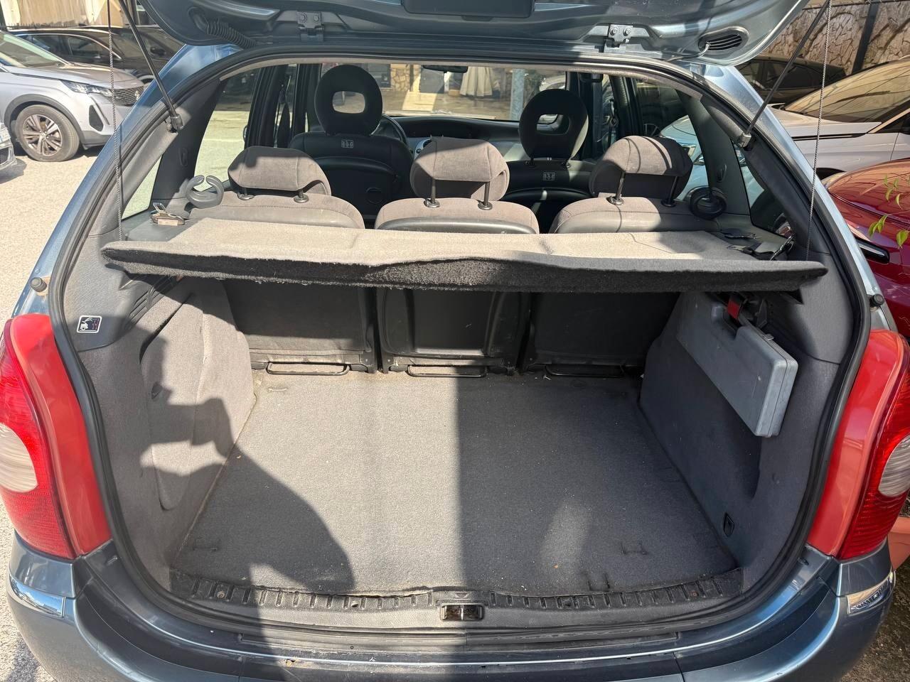 Citroen C4 2008 1.6 HDi 90CV Elegance