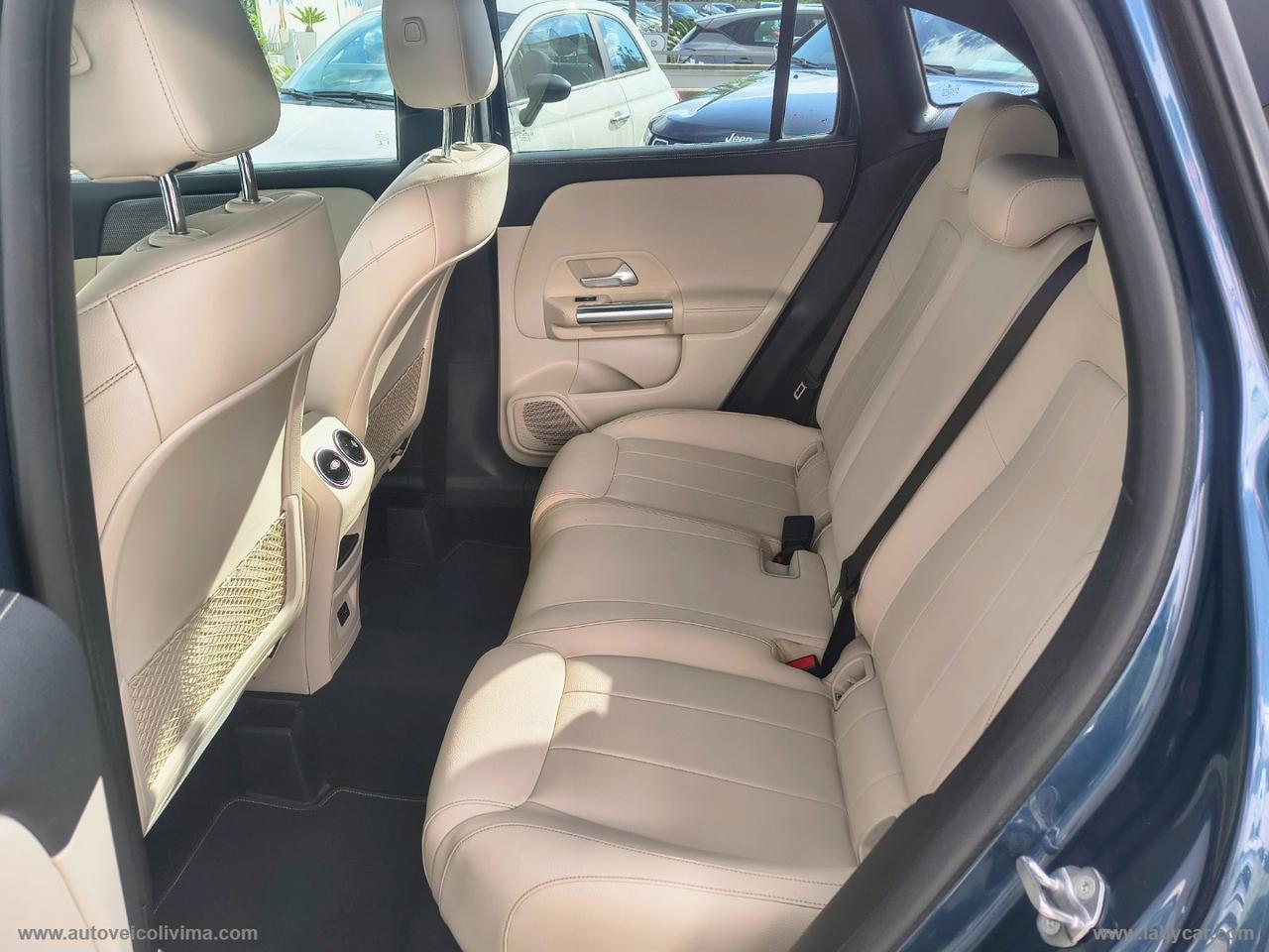 MERCEDES-BENZ GLA 200 d Automatic Sport Plus INTERNO PELLE