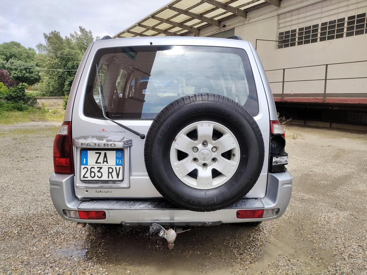 Mitsubishi Pajero 3.2 16V DI-D 7p Gancio