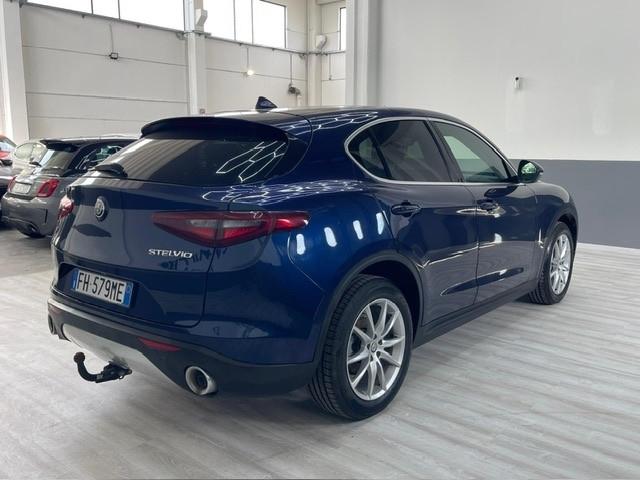 Alfa Romeo Stelvio 2.2 Turbodiesel 210 CV AT8 Q4 super