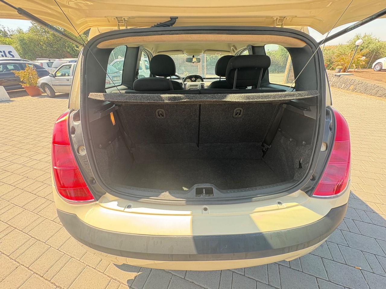 Lancia Ypsilon 1.2 fire