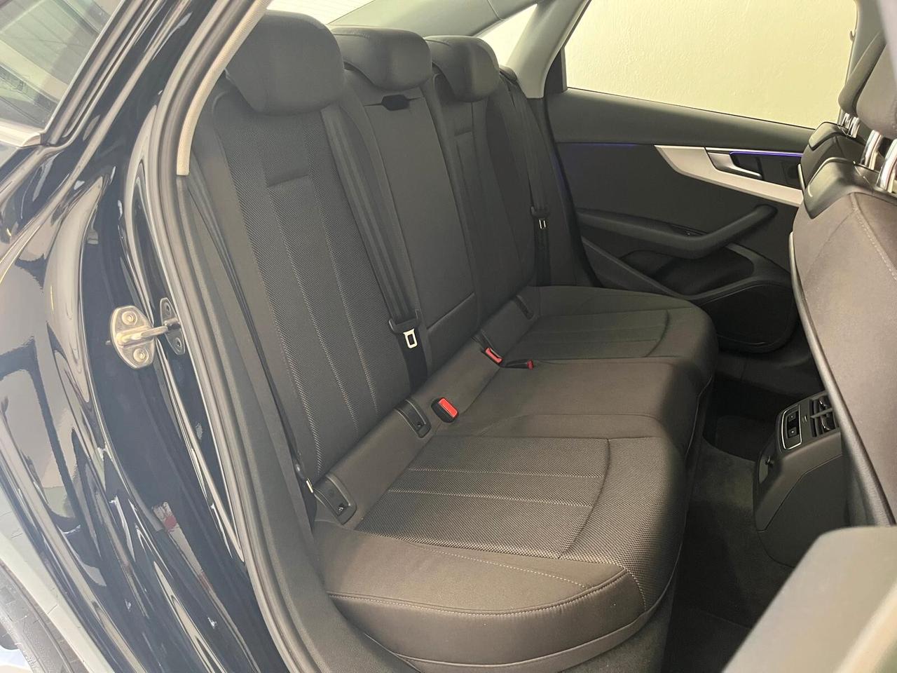 Audi A4 30 TDI Advanced S tronic