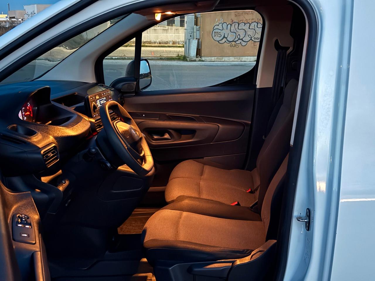 Peugeot Partner 1.5 BlueHDi 100 cv S&S L1 Furgone Pro