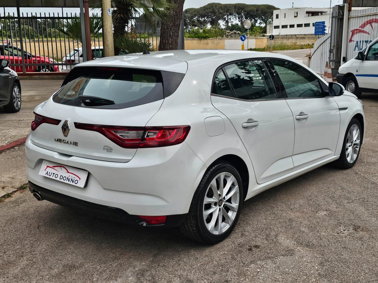 Renault Mégane 1.5 Blue dCi 115 CV Duel2