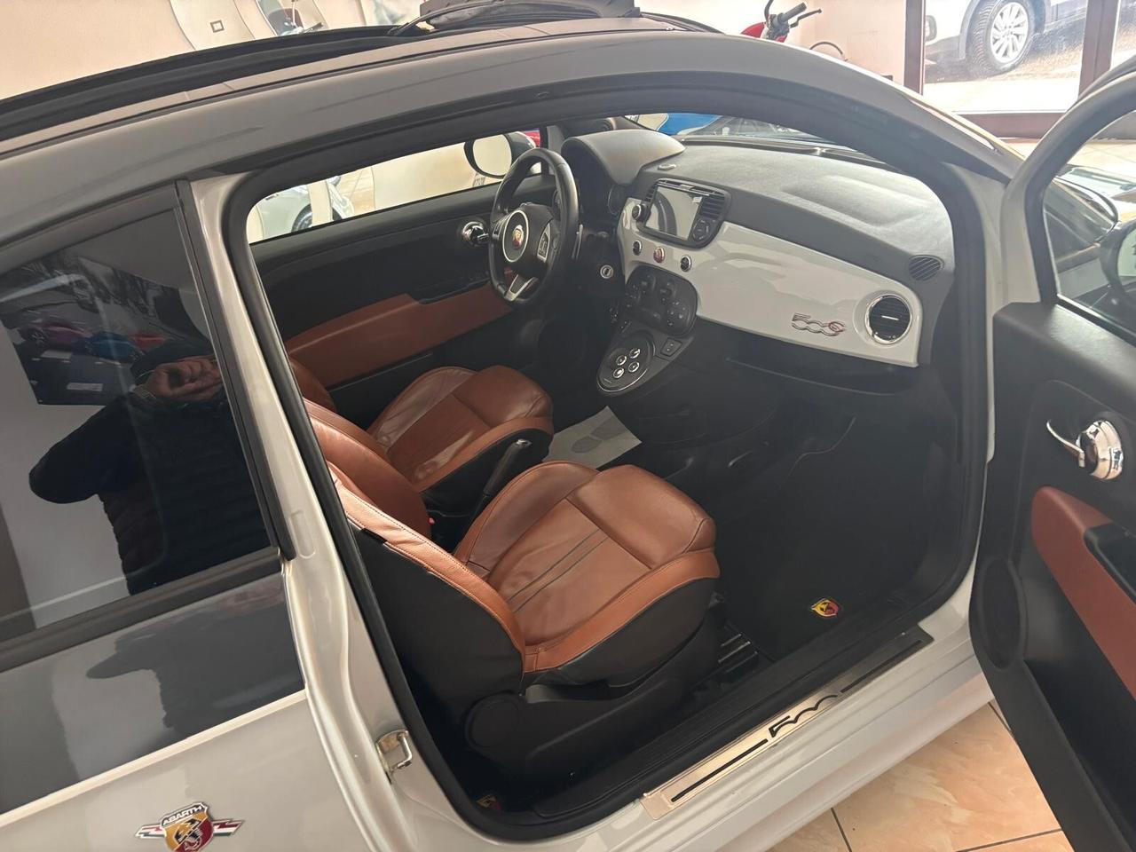 Abarth 500 C 1.4 Turbo T-Jet MTA Bicolor