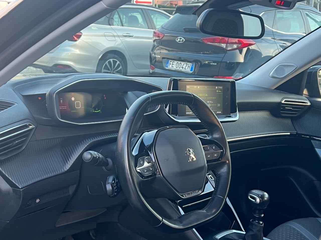 Peugeot 2008 PureTech 100 S&S Allure