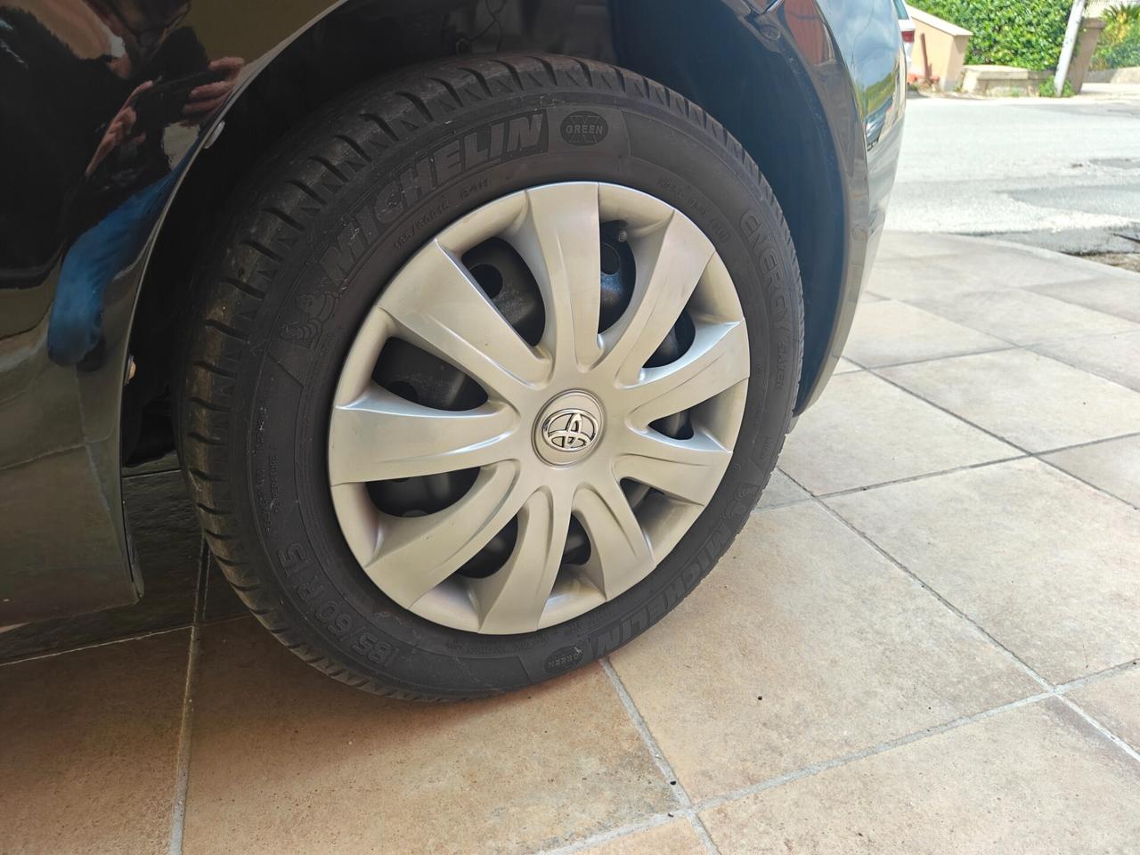 Toyota Yaris 1.3 M-MT Sol Automatica