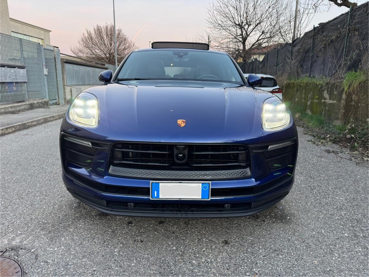 Porsche Macan cerchi 21, tetto, tagliandi Porsche