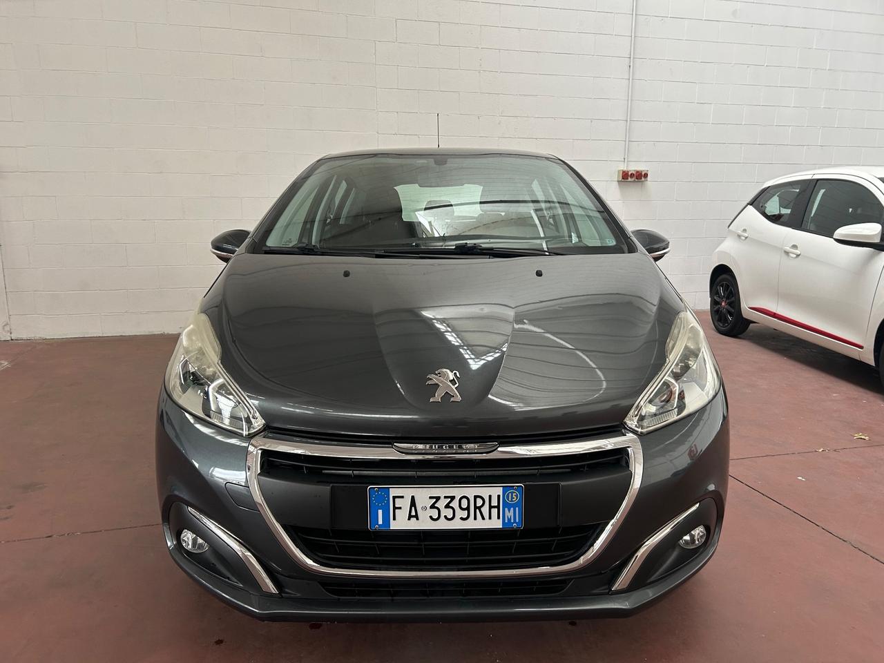 Peugeot 208 PureTech 82 5 porte Allure