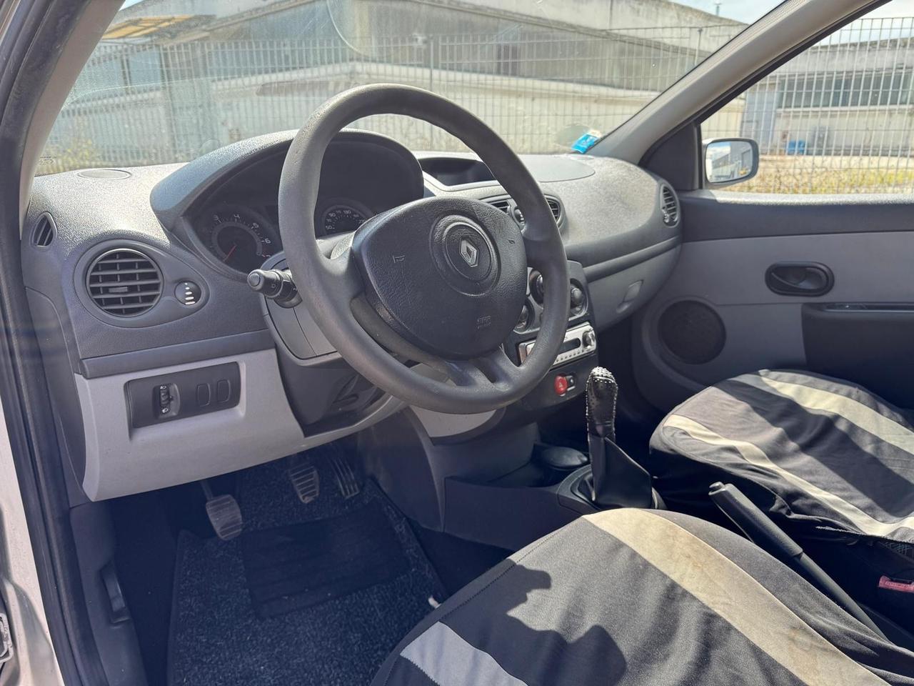 Renault Clio 1.2 16V 3 porte Luxe