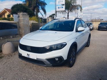 Fiat Tipo Cross 1.6 Mjt 130cv Navy Led Cruise Sensori