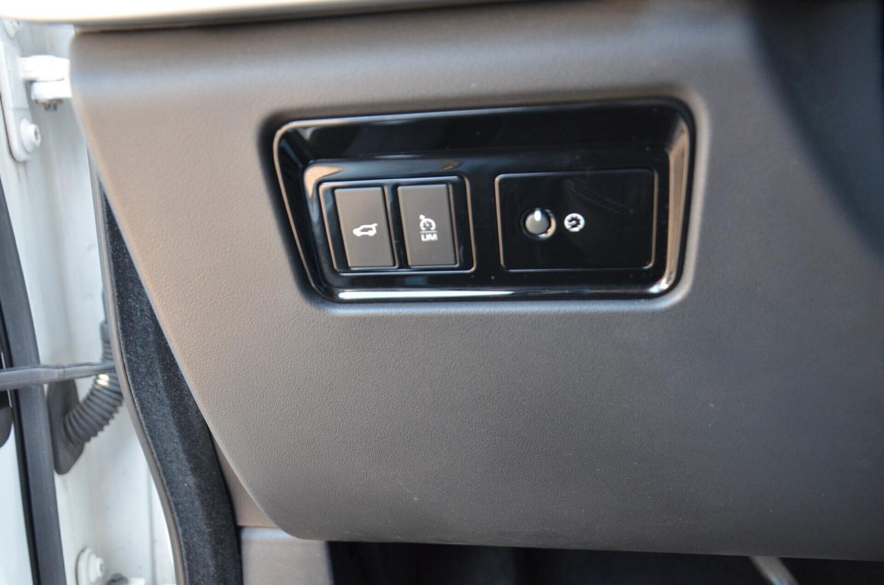 Jaguar F-Pace 2.0 D 180 CV AWD aut. R-Sport